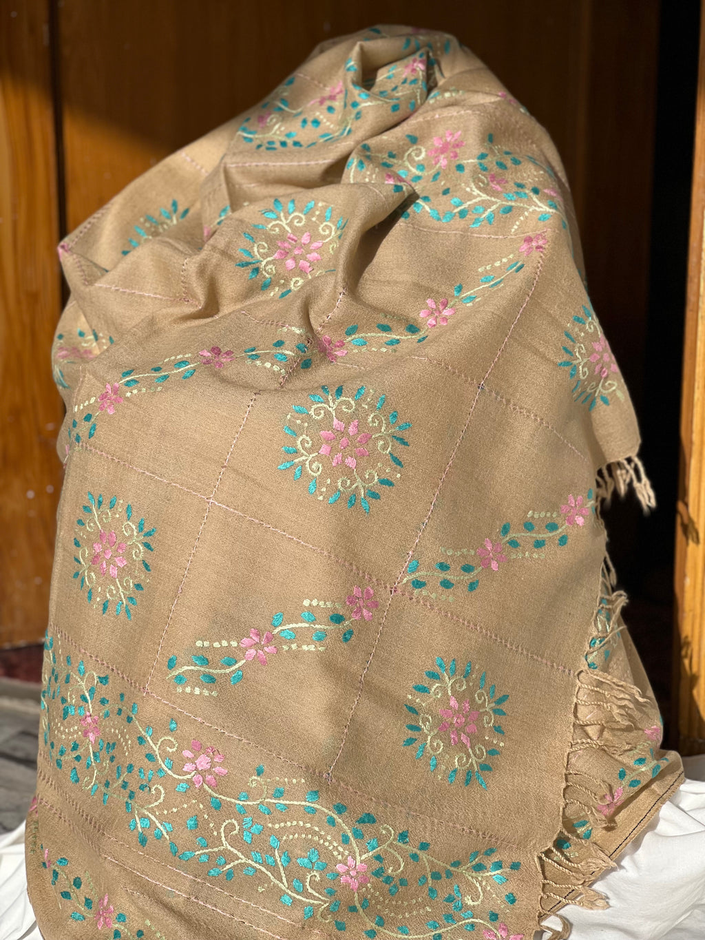 Elegant Tarkashi Shawl