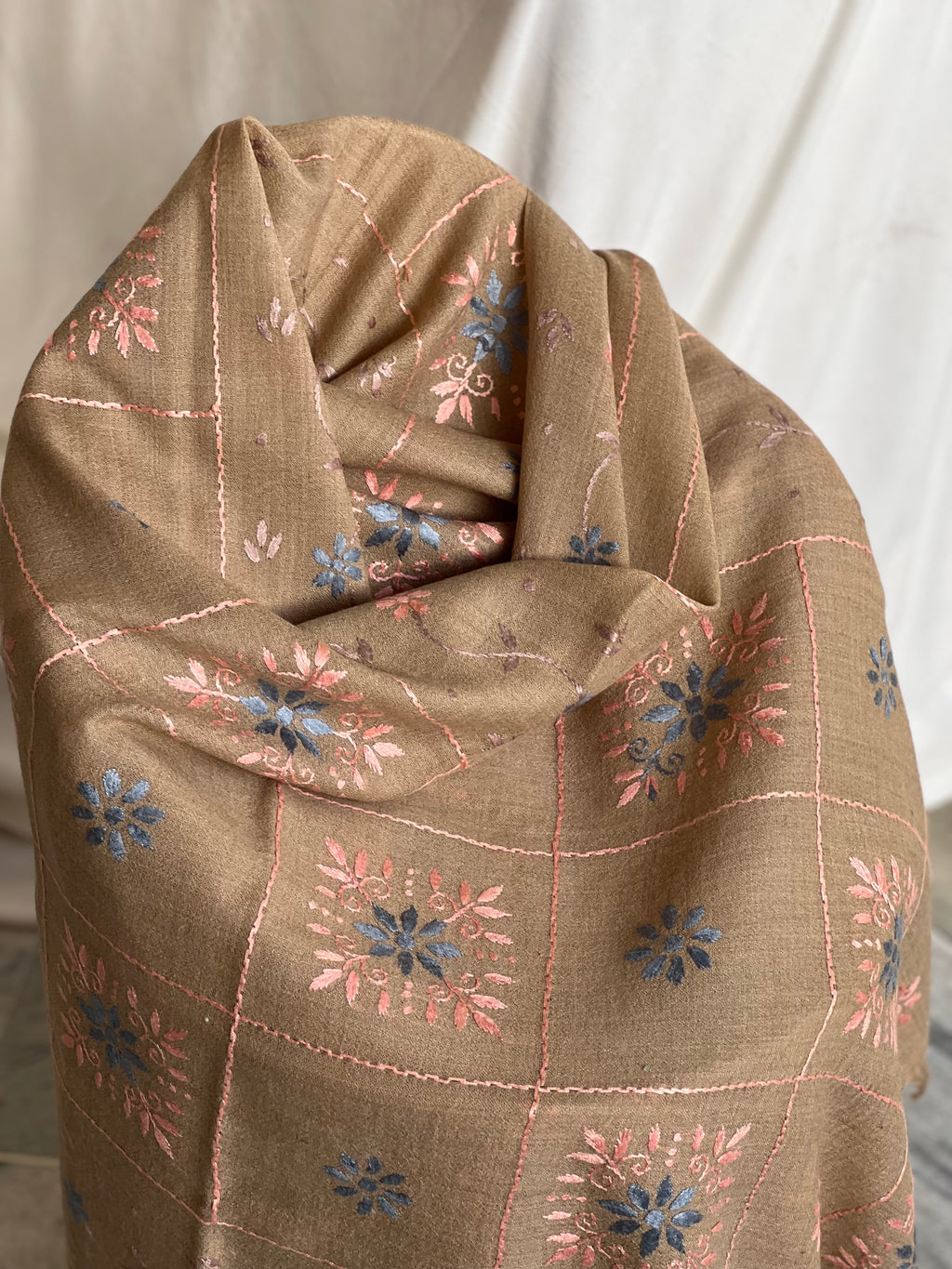 Rang-e-Riwayat Shawl