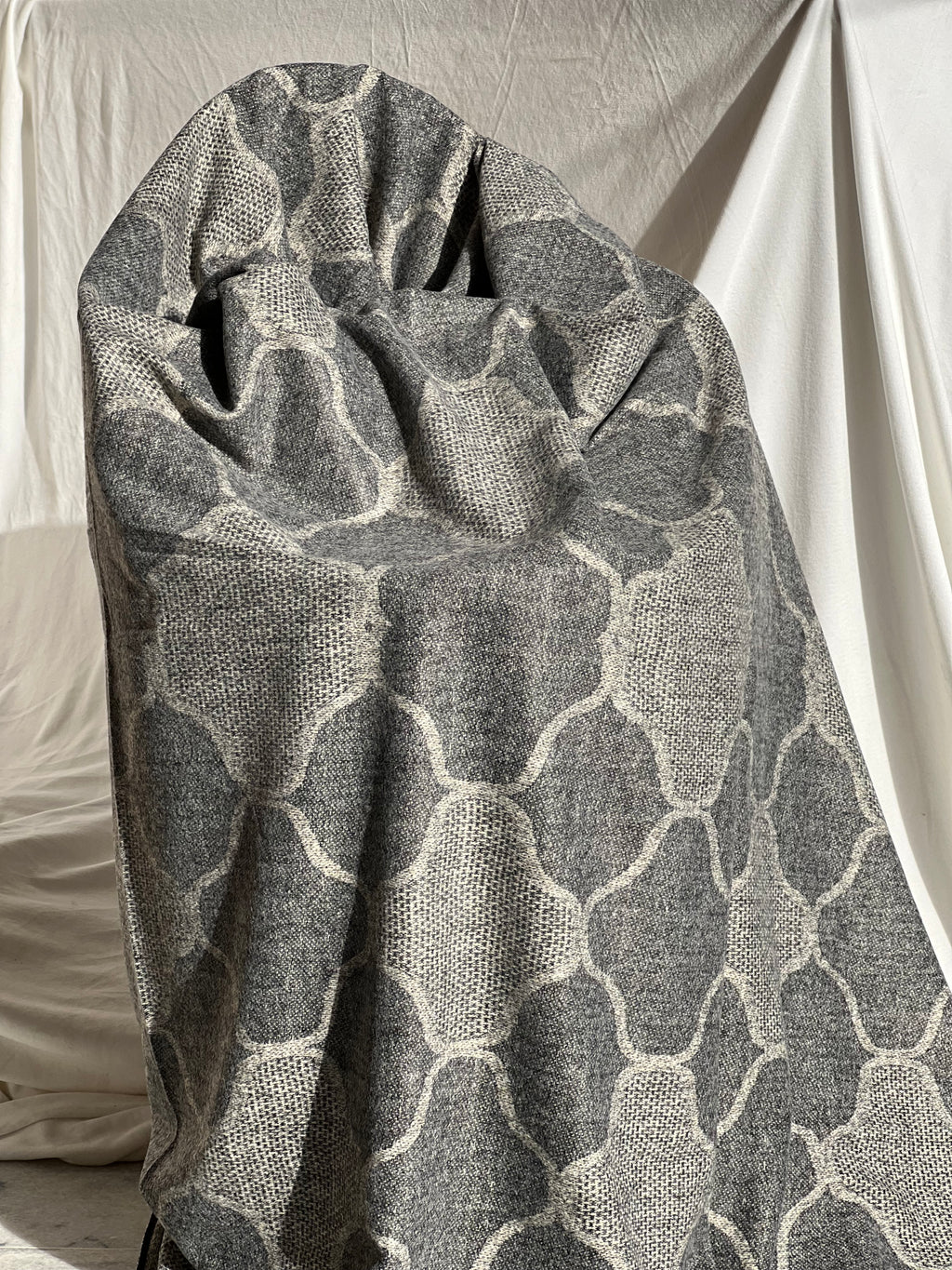 Soft Weave Shawl - Onyx 02