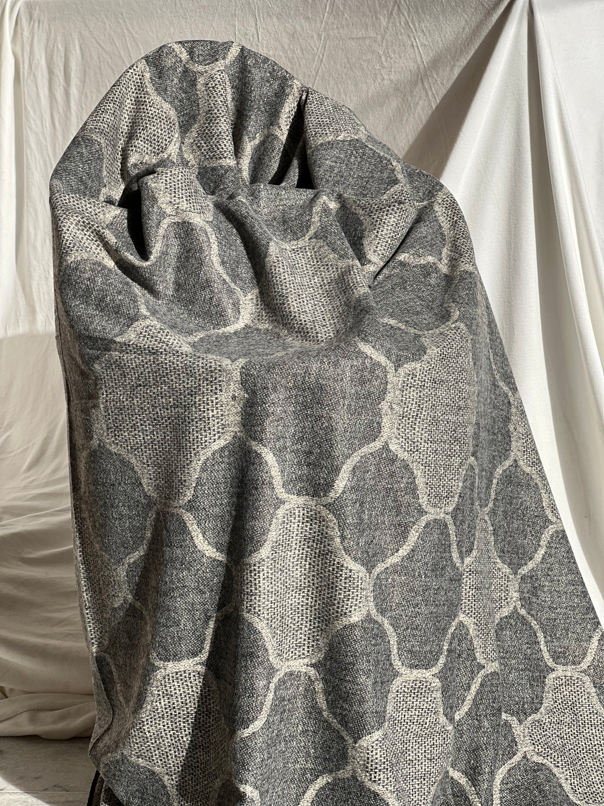 Soft Weave Shawl - Onyx 02