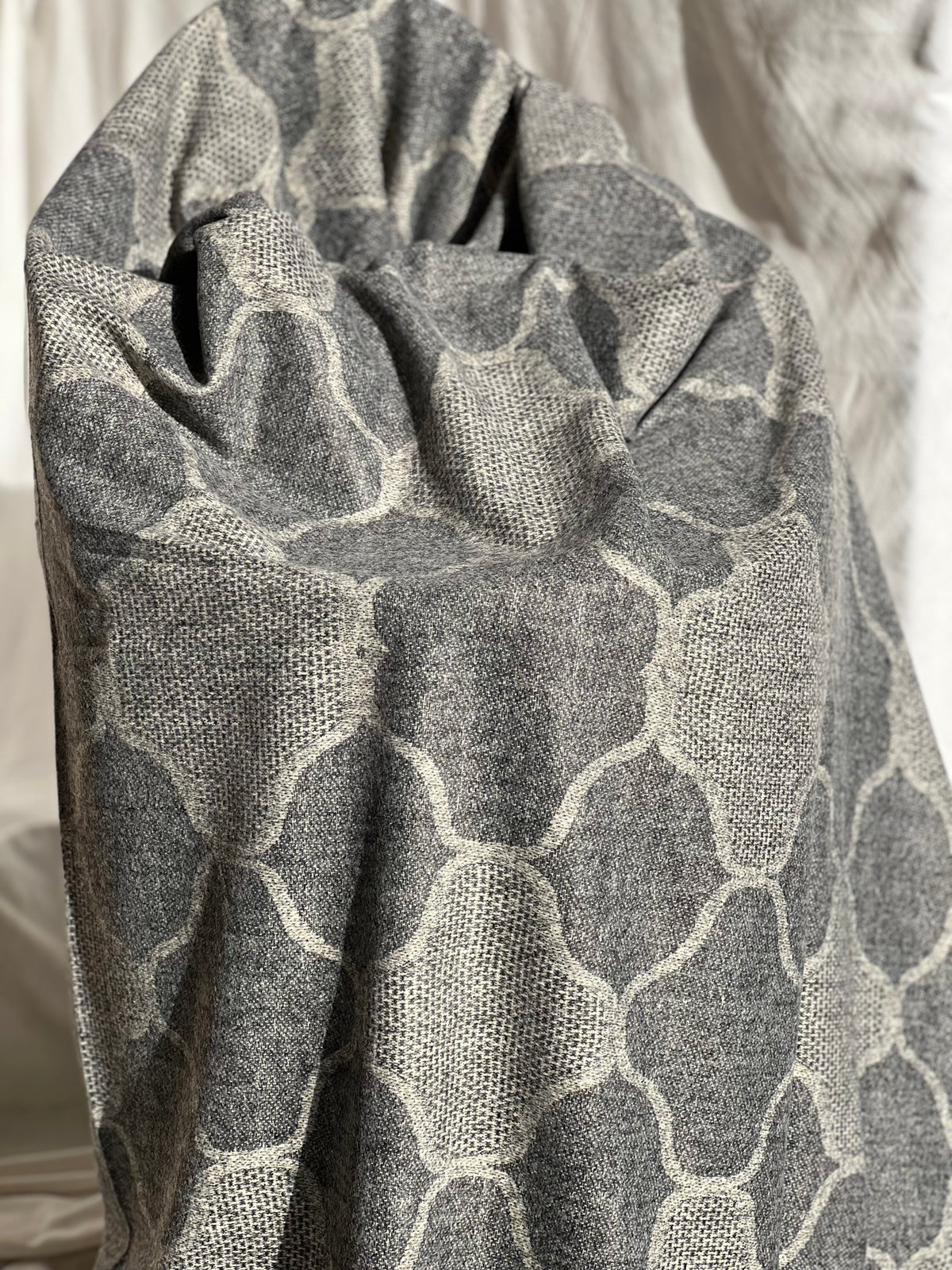 Soft Weave Shawl - Onyx 02
