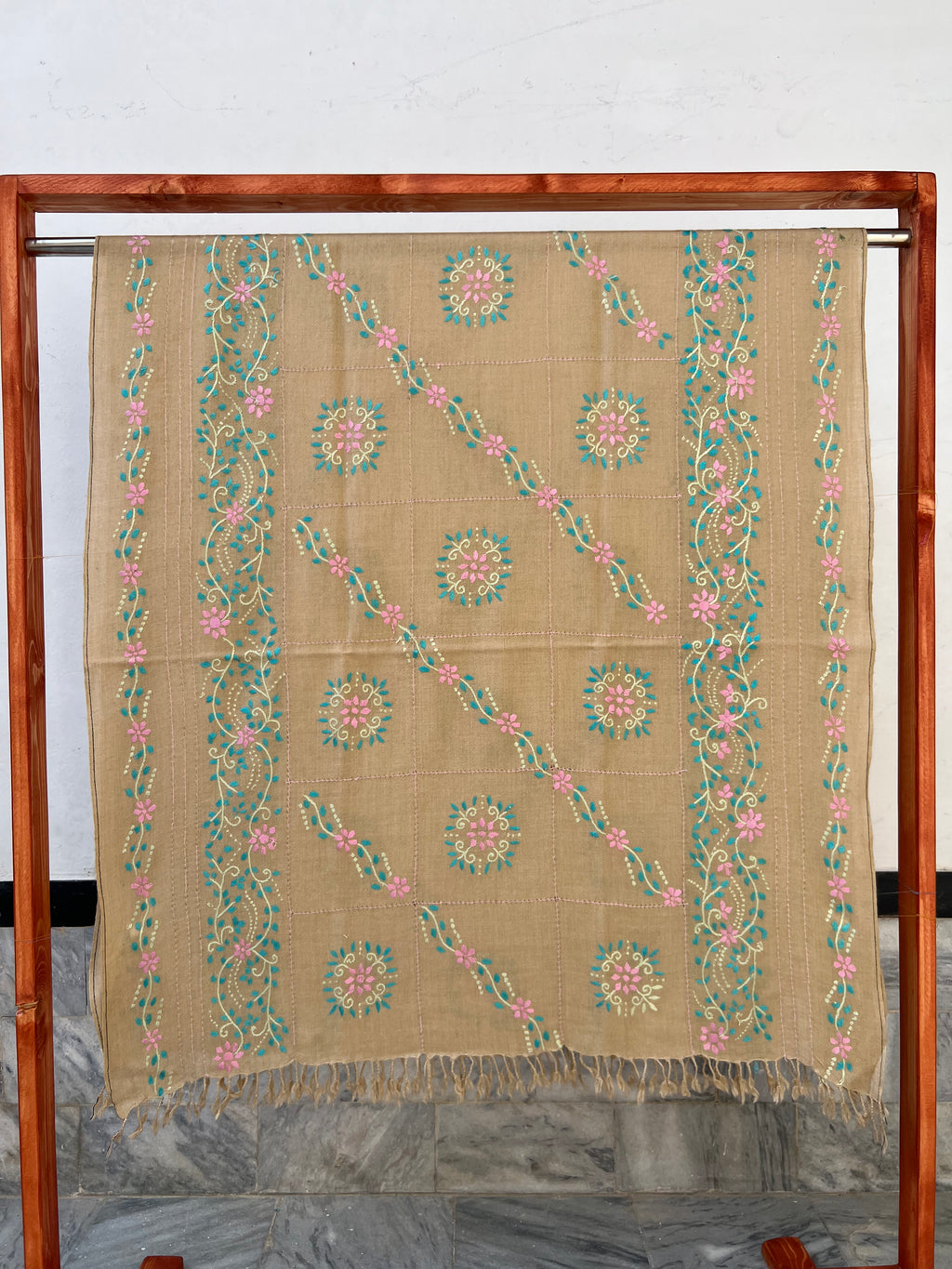 Elegant Tarkashi Shawl