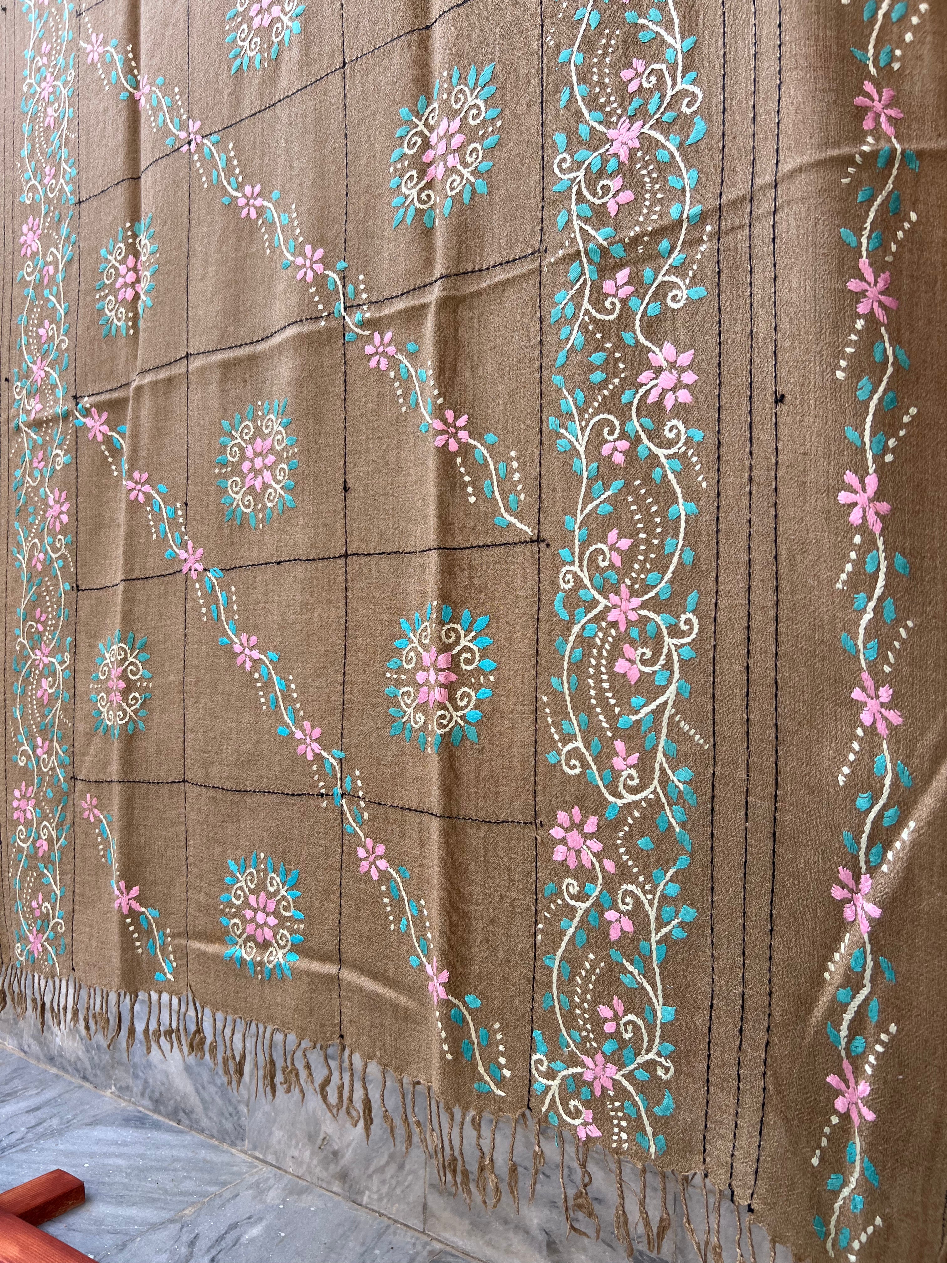 Islamprui Tarkashi Shawl