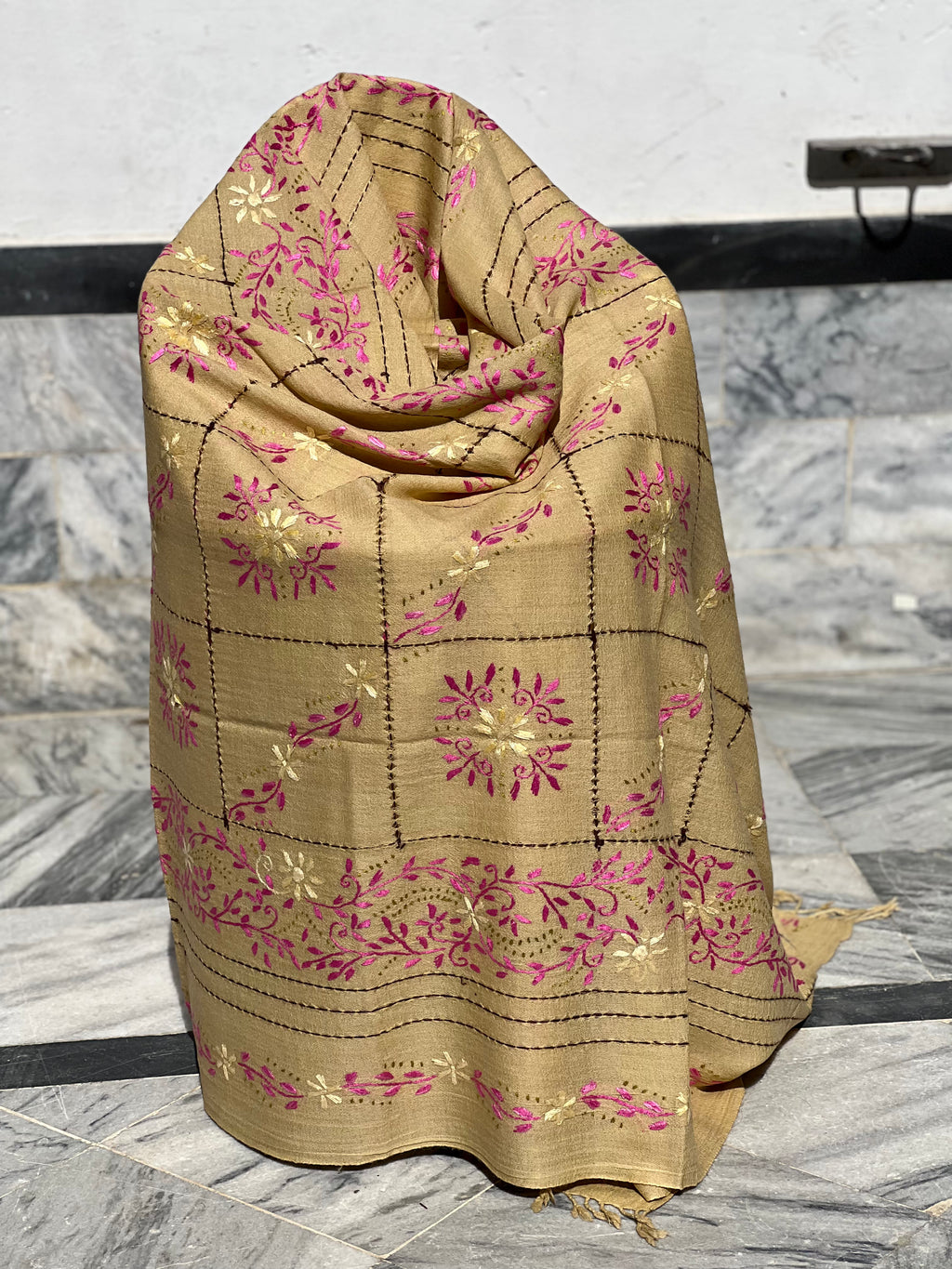 Gul-e-Lal Islampuri Shawl