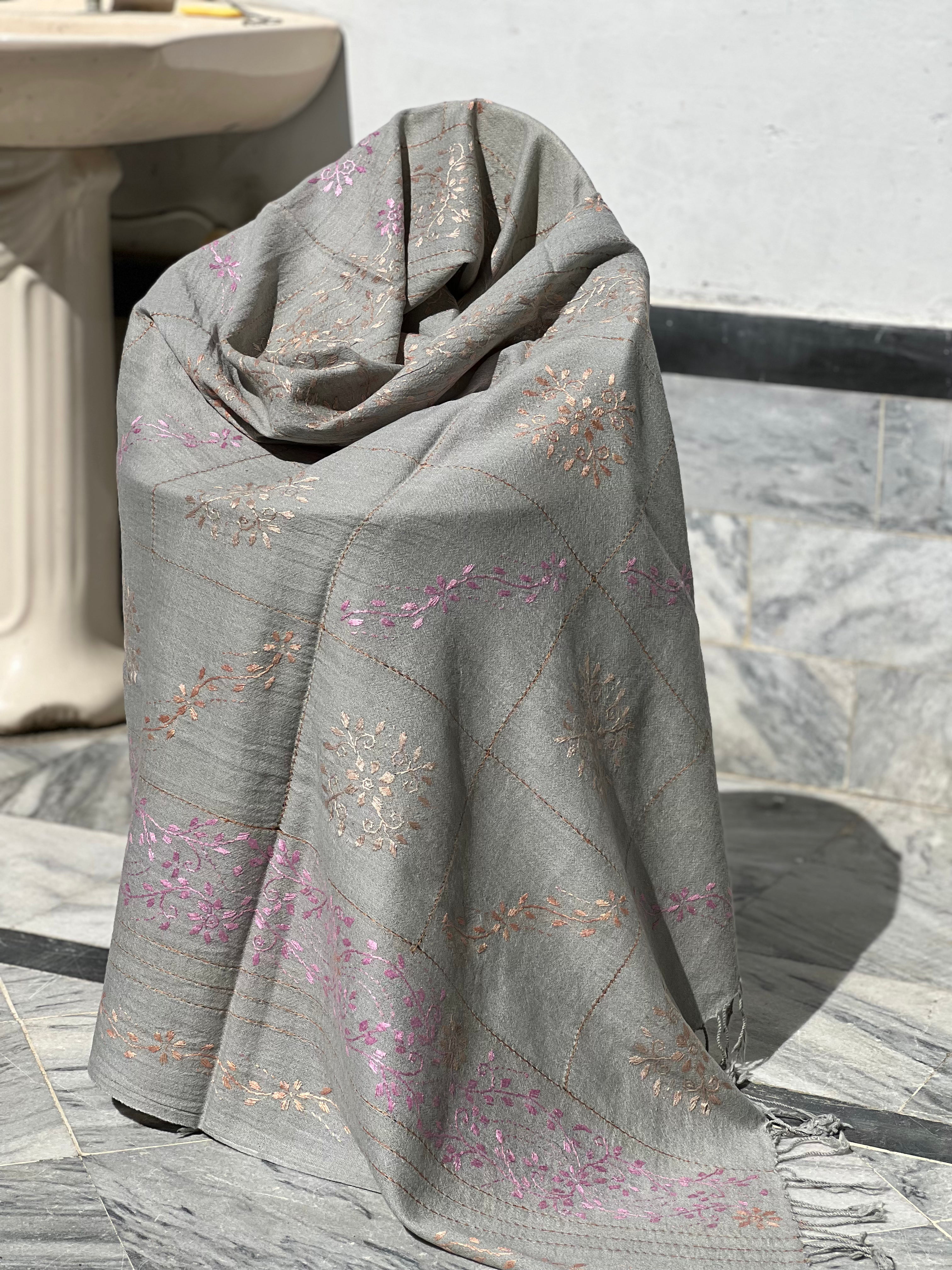 Islampuri Tarkashi Shawl