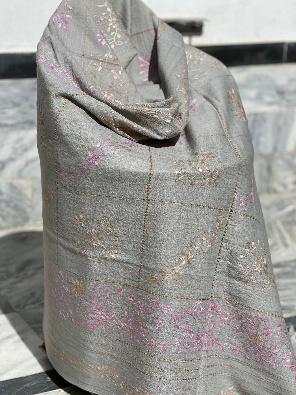 Islampuri Tarkashi Shawl